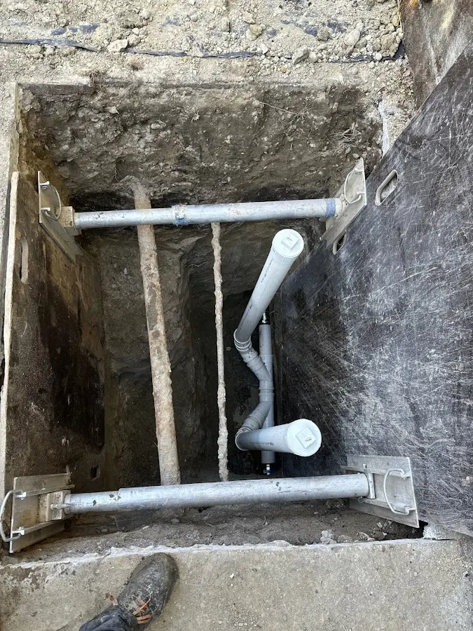 Experienced plumber completing Drain Cleaning work in Arcata